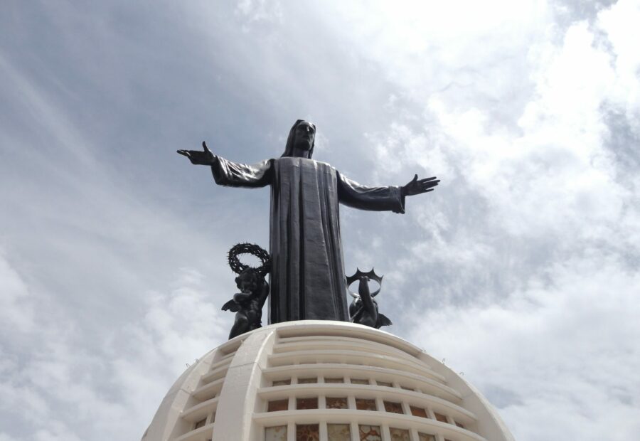 Christ-Roi du Cubilete – Mexique Statue du Christ-Roi au sommet du Cerro del Cubilete, Guanajuato